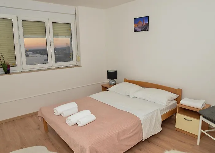 Buki One Bedroom With Balcony And Sea View Appartement